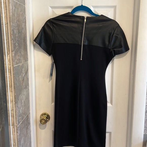 Little black dress with leather detail - Picture 3 of 3
